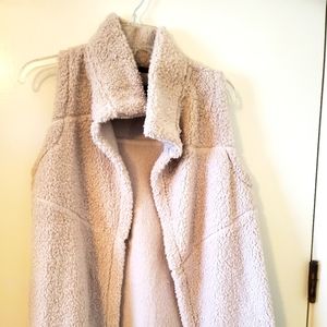 Kookaburra XS cream colored Vest
